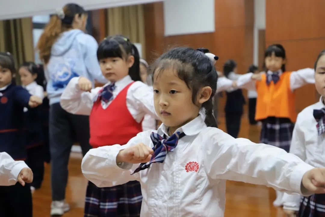 体育百科古筝视频教学_古筝体验课视频_百科视频古筝体育教学