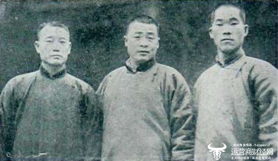 武术基本摔法_武术摔跤技巧_传统武术对战摔跤比赛规则