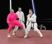 传统武术对战摔跤比赛规则_中国武术摔跤比赛_武术摔跤技巧