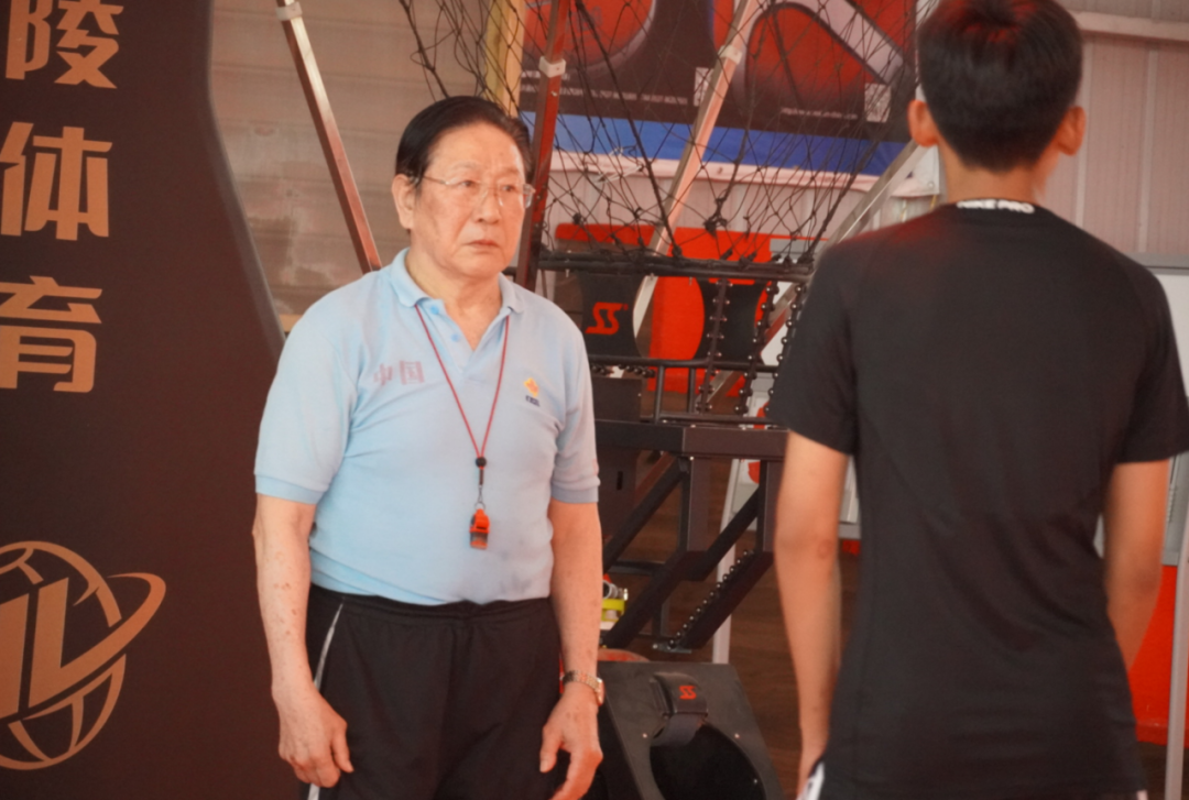 篮球技巧如何训练学生成绩_篮球训练应该怎么安排_篮球技巧训练成绩学生怎么写