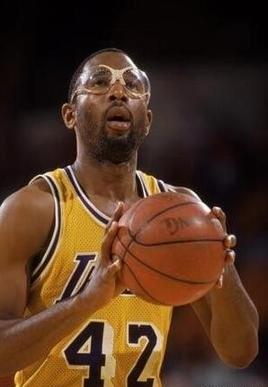 北卡篮球队历史球员_北卡篮球名人_nba北卡球员