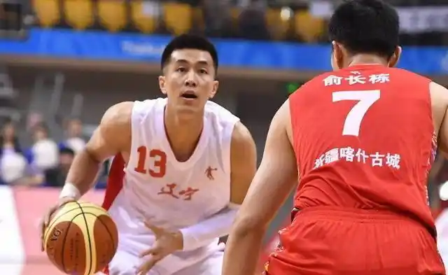 杨鸣：CBA第一帅哥带领辽宁队58年来首